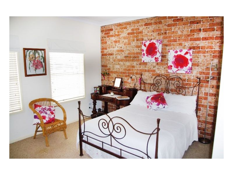 1 Berber Road, Old Bar NSW 2430