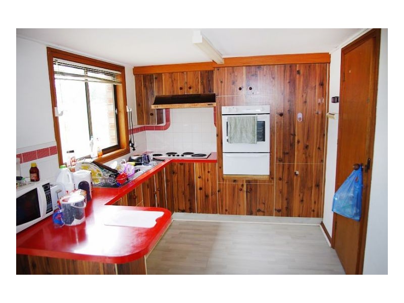 38 Old Bar Road, Old Bar NSW 2430