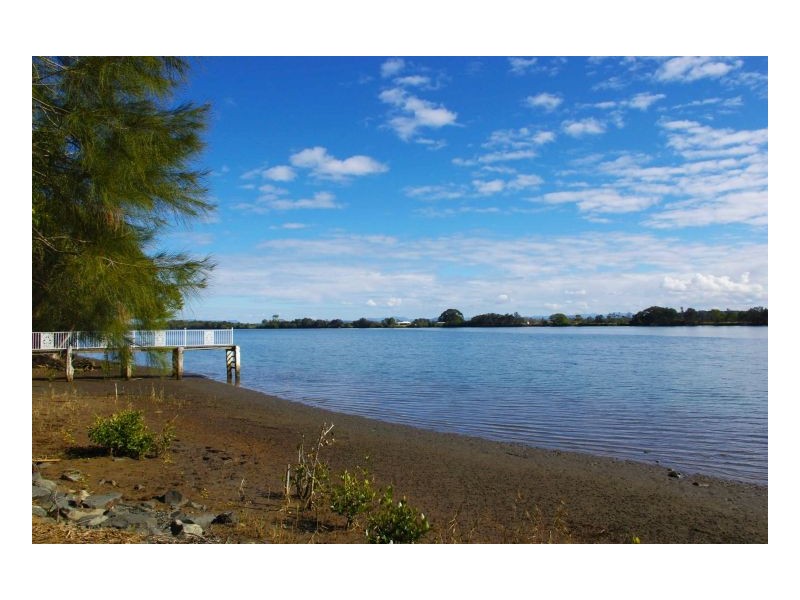Oxley Island NSW 2430