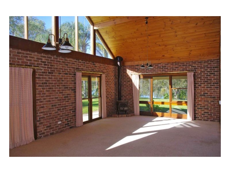 25 Thomas Lane, Oxley Island NSW 2430