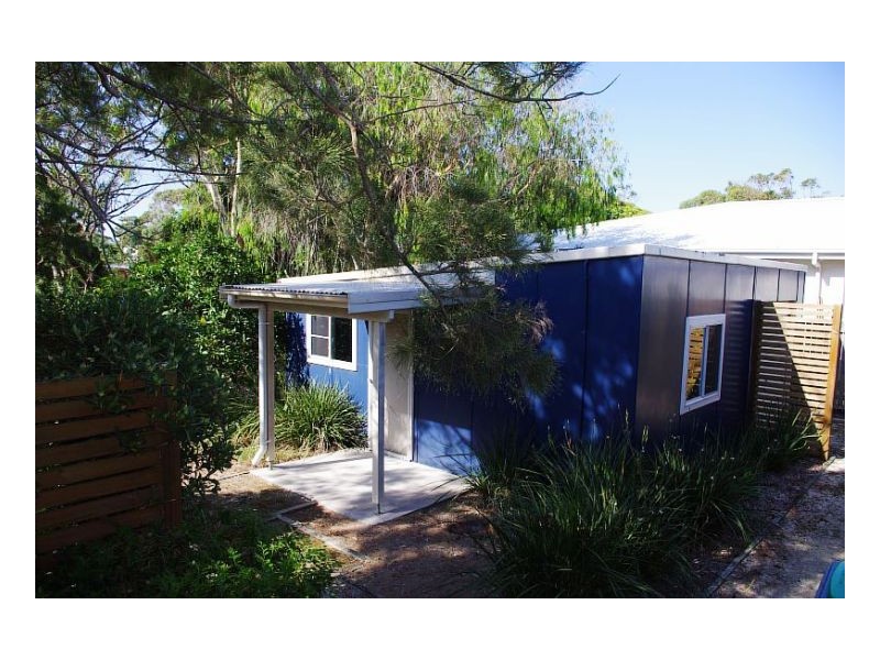 15 Hall Street, Old Bar NSW 2430