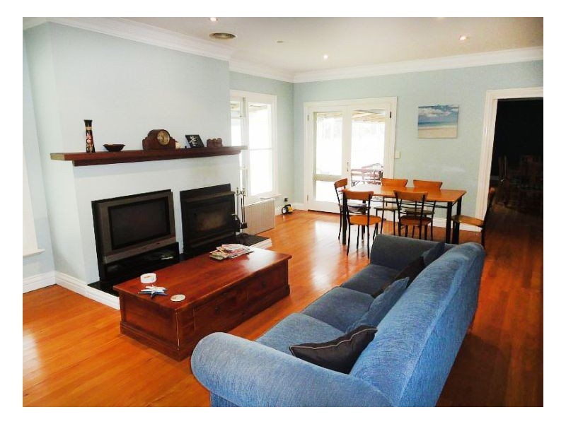 8 Peppermint Close, Old Bar NSW 2430