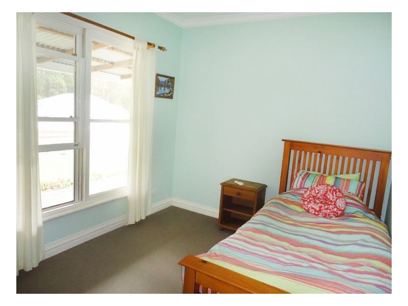 8 Peppermint Close, Old Bar NSW 2430