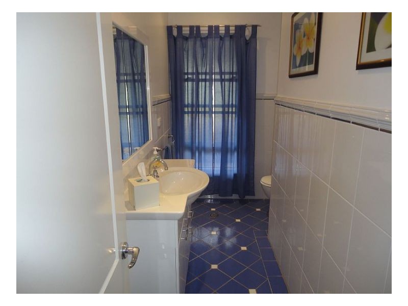8 Peppermint Close, Old Bar NSW 2430