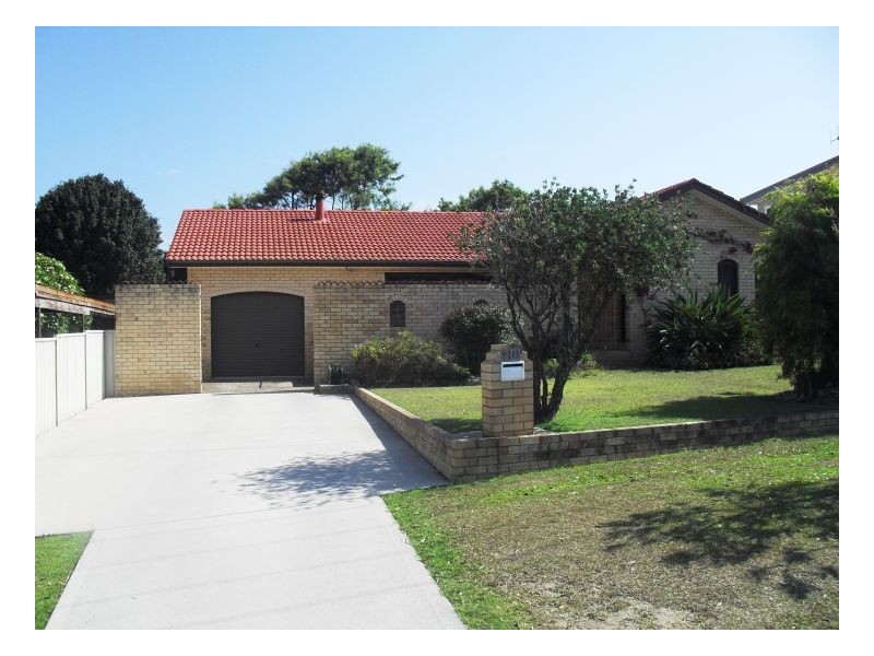 10 Old Bar Road, Old Bar NSW 2430