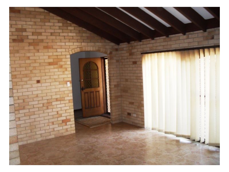 10 Old Bar Road, Old Bar NSW 2430