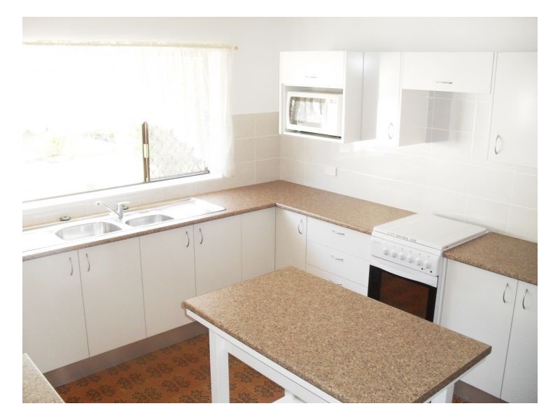 10 Old Bar Road, Old Bar NSW 2430