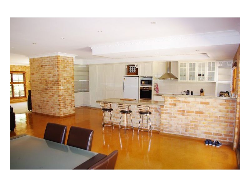 20 Kolinda Drive, Old Bar NSW 2430
