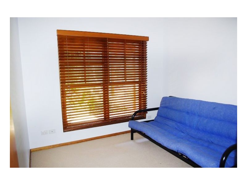 20 Kolinda Drive, Old Bar NSW 2430