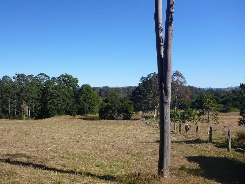 86 Bull Hill Rd, Tinonee NSW 2430