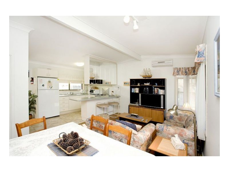 23 Bryan Street, Old Bar NSW 2430