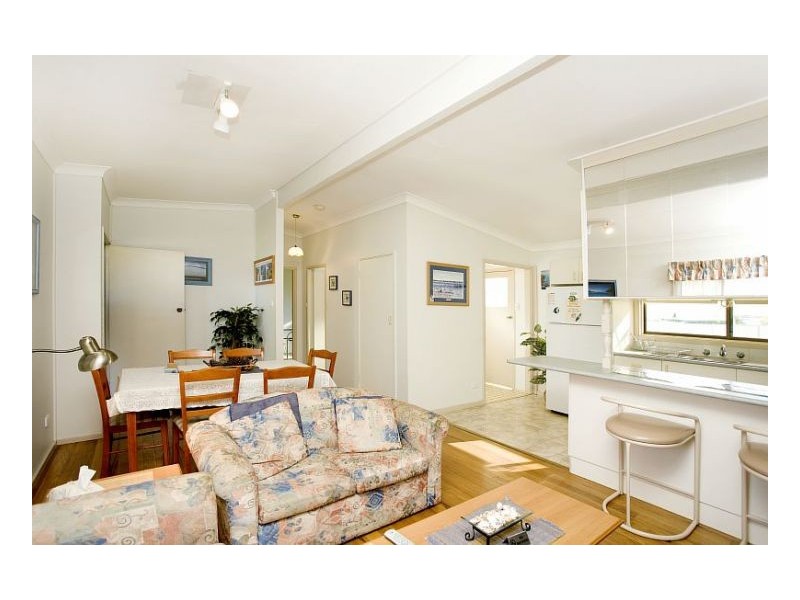 23 Bryan Street, Old Bar NSW 2430