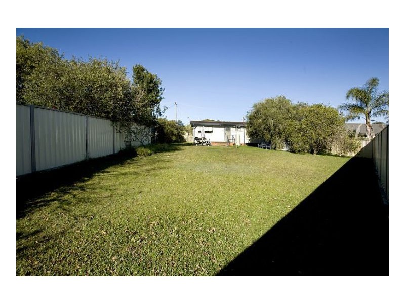 23 Bryan Street, Old Bar NSW 2430