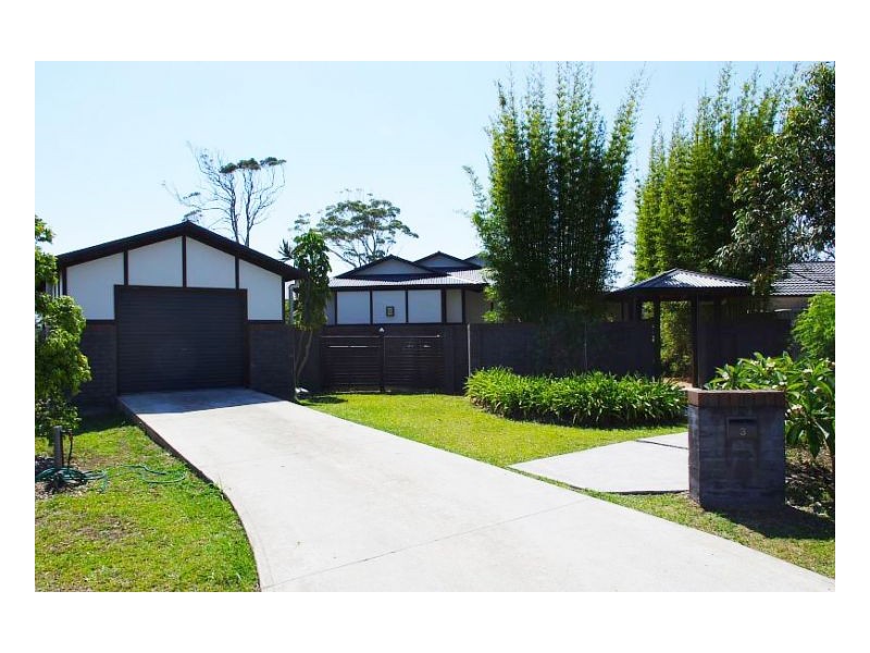 3 Marlin Court, Old Bar NSW 2430