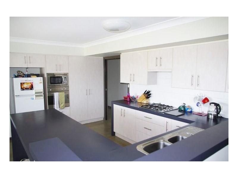 3 Marlin Court, Old Bar NSW 2430