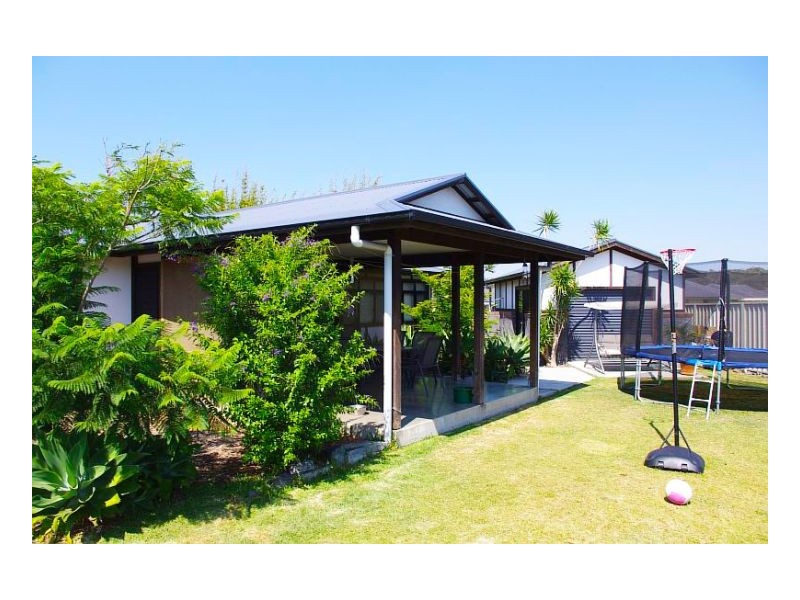 3 Marlin Court, Old Bar NSW 2430