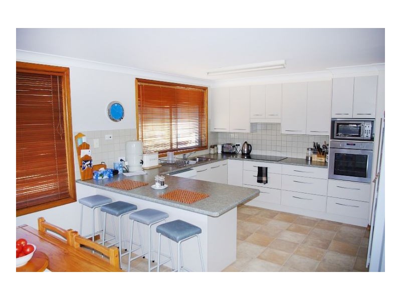 43 Hall Street, Old Bar NSW 2430