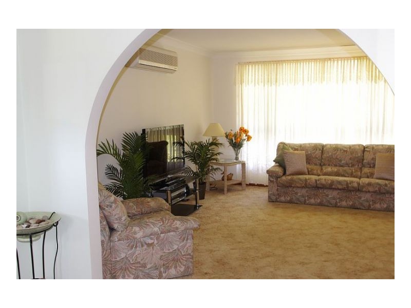 35 Gannet Crescent, Old Bar NSW 2430