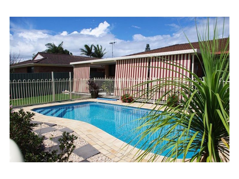 35 Gannet Crescent, Old Bar NSW 2430