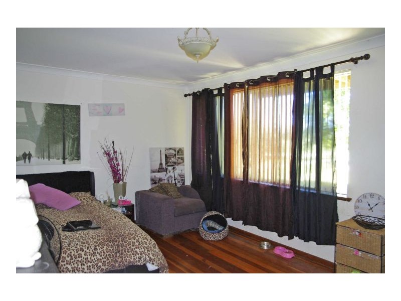 20 Broadoaks Road, Old Bar NSW 2430