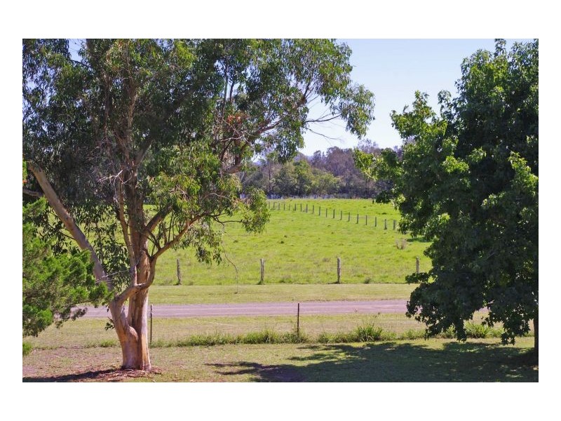 20 Broadoaks Road, Old Bar NSW 2430