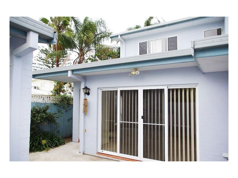 3/2 Connell Street, Old Bar NSW 2430