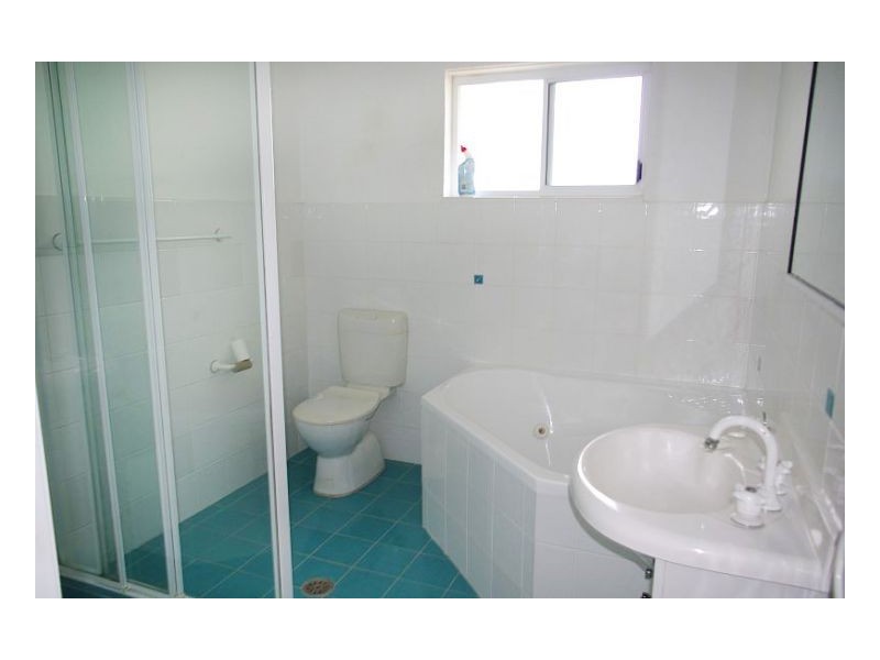 3/2 Connell Street, Old Bar NSW 2430