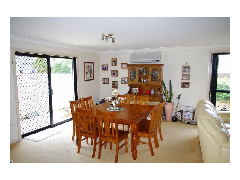 2/13 Albatross Way, Old Bar NSW 2430