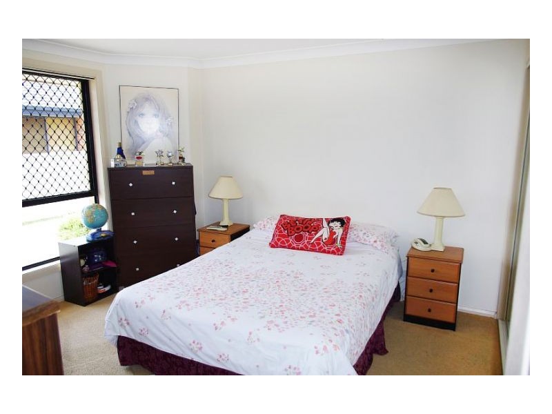 2/13 Albatross Way, Old Bar NSW 2430