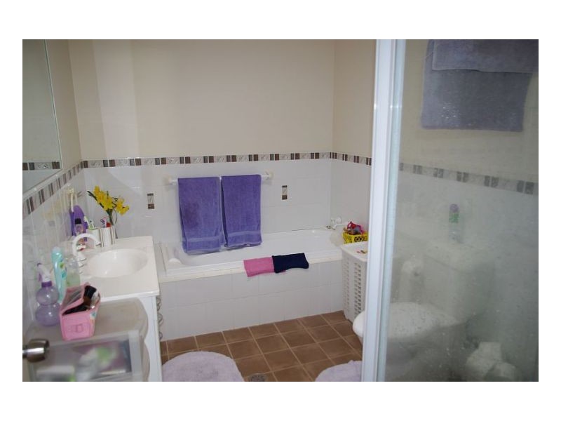 2/13 Albatross Way, Old Bar NSW 2430