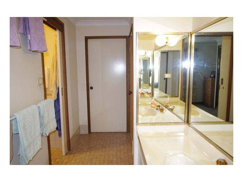 27 Cross Street, Old Bar NSW 2430