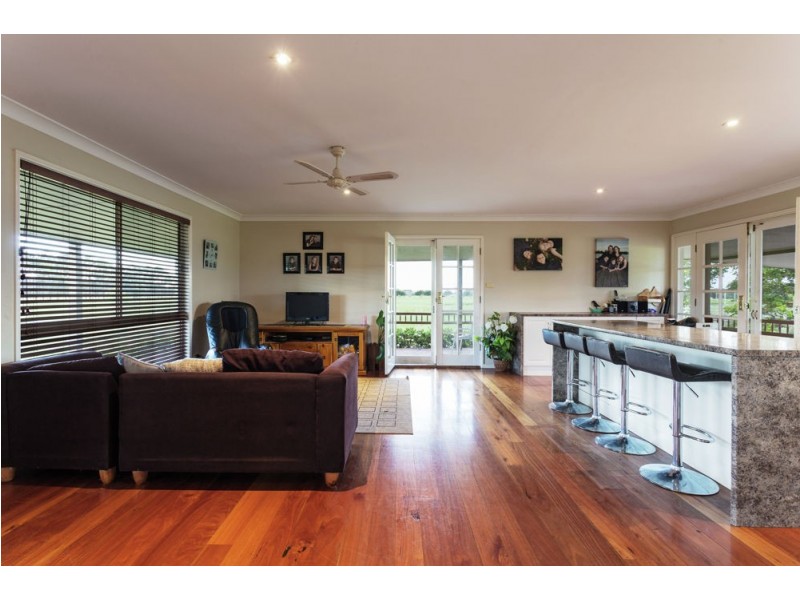 700 Manning Point Road, Oxley Island NSW 2430