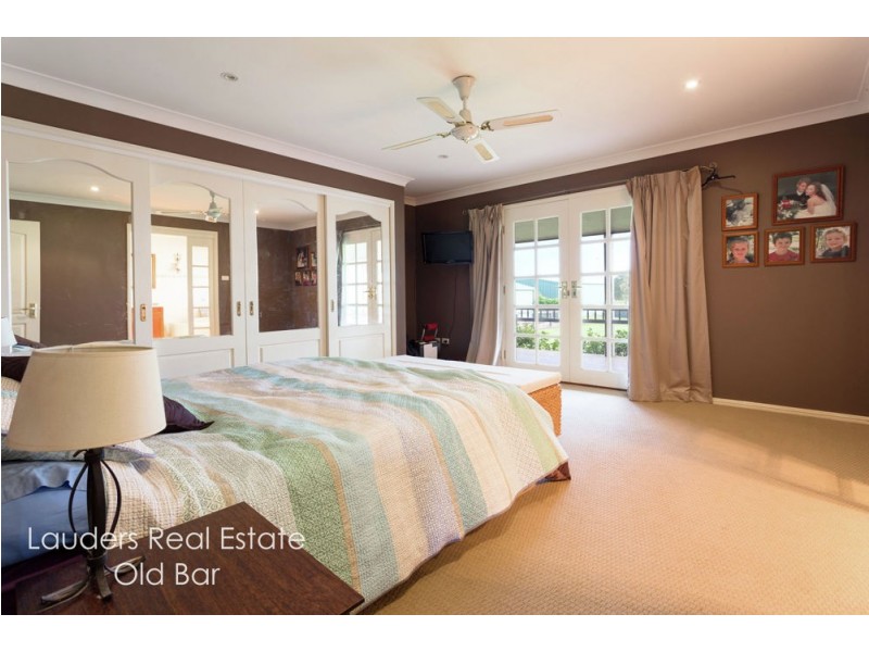 700 Manning Point Road, Oxley Island NSW 2430