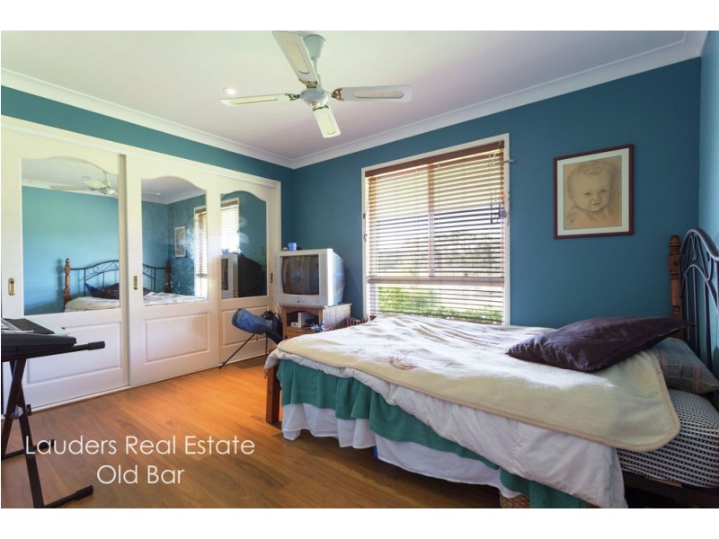 700 Manning Point Road, Oxley Island NSW 2430