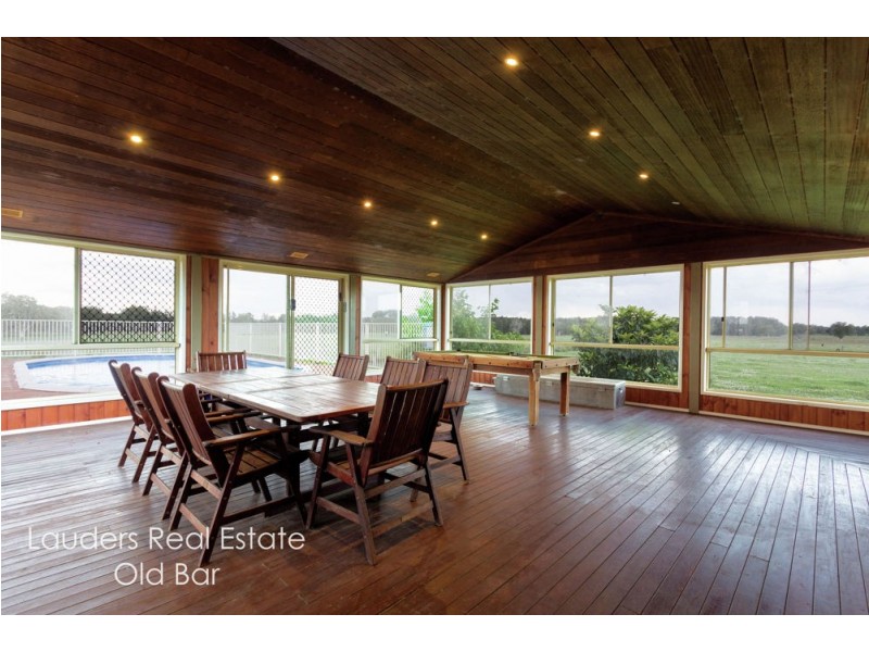 700 Manning Point Road, Oxley Island NSW 2430