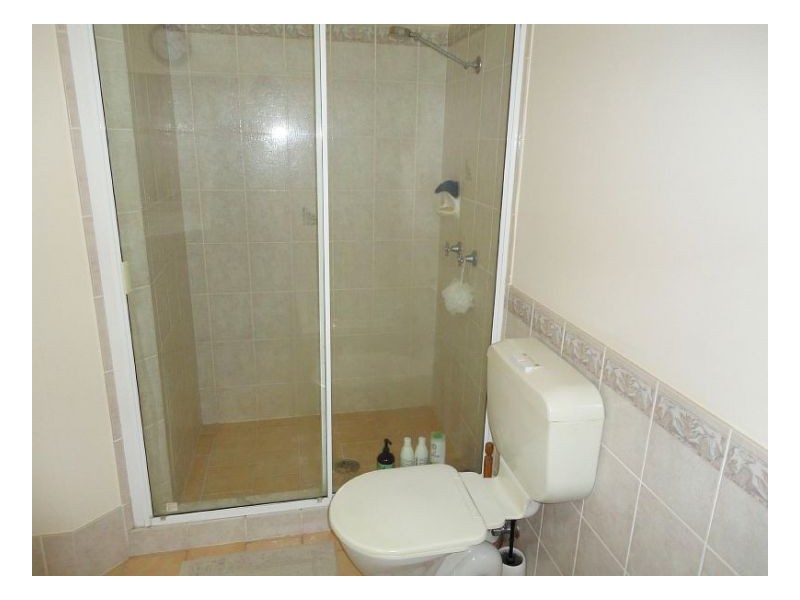 2/74 Old Bar Road, Old Bar NSW 2430