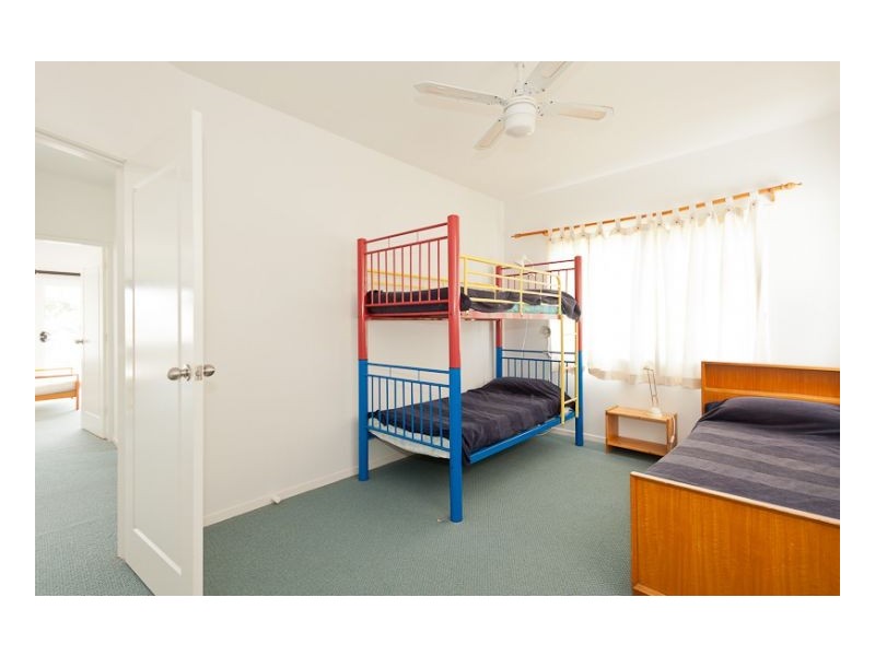 10 Lewis Street, Old Bar NSW 2430