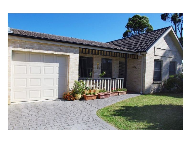 17 Berber Road, Old Bar NSW 2430