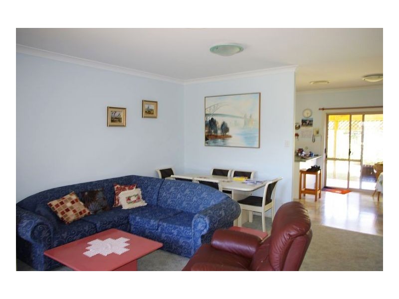 17 Berber Road, Old Bar NSW 2430