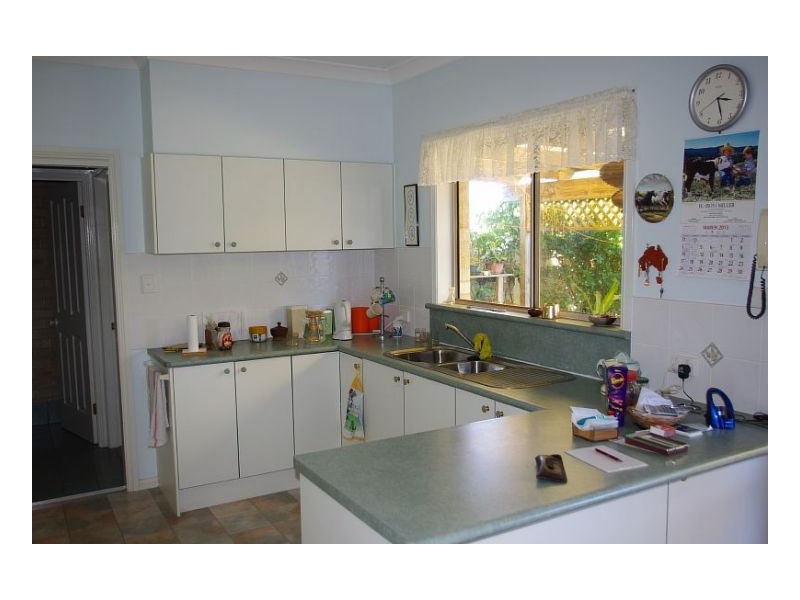 17 Berber Road, Old Bar NSW 2430