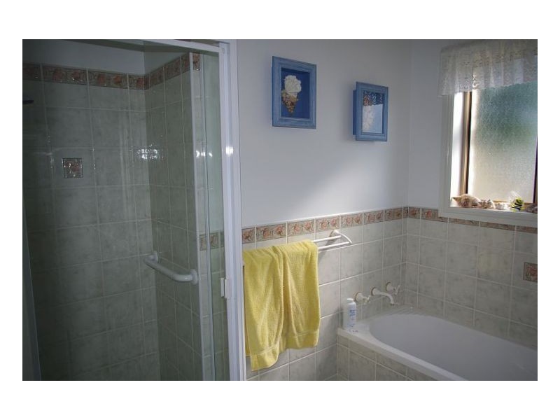 17 Berber Road, Old Bar NSW 2430