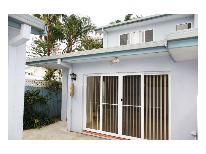 3/2 Connell Street, Old Bar NSW 2430