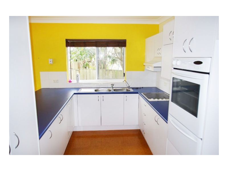 3/2 Connell Street, Old Bar NSW 2430