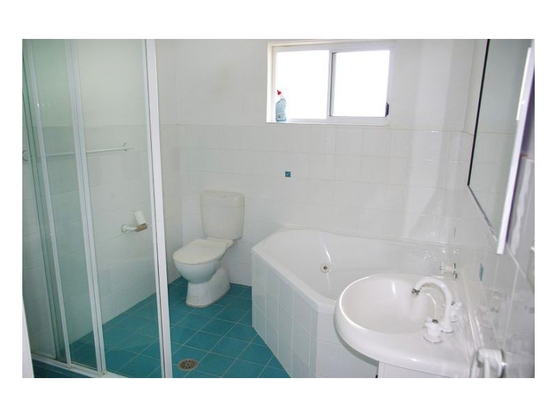 3/2 Connell Street, Old Bar NSW 2430