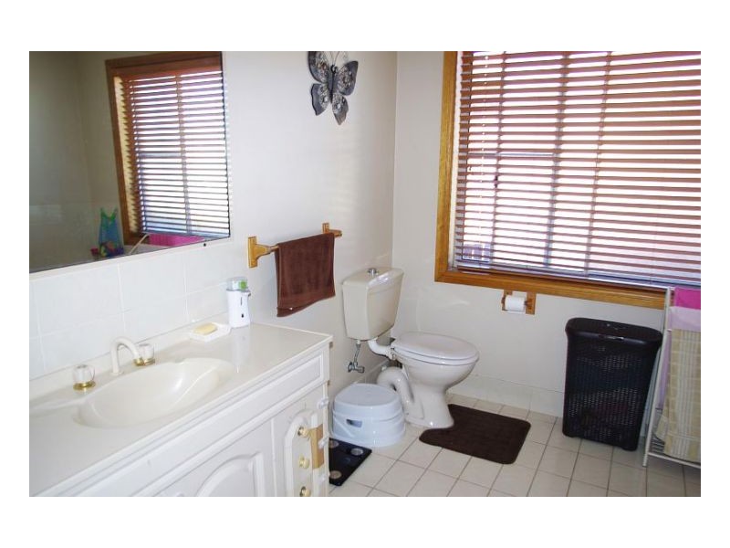 22 Carrabeen Drive, Old Bar NSW 2430