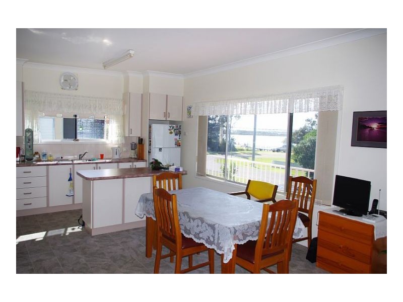 3 Ocean Parade, Manning Point NSW 2430