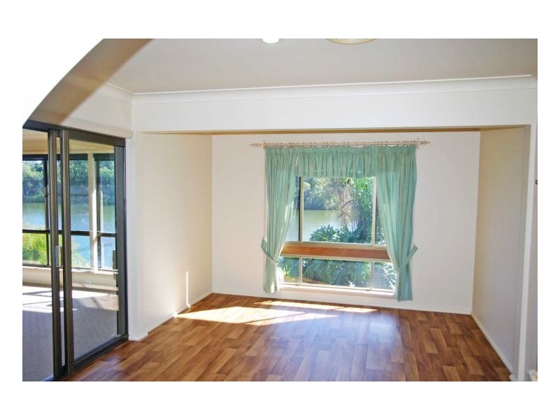 154 Waterman Street, Old Bar NSW 2430