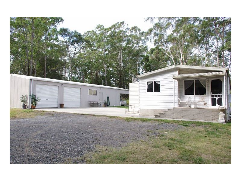 98 Warwiba Road, Old Bar NSW 2430