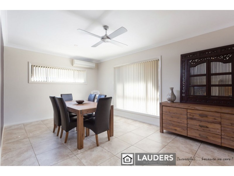 12 Ivy Crescent, Old Bar NSW 2430