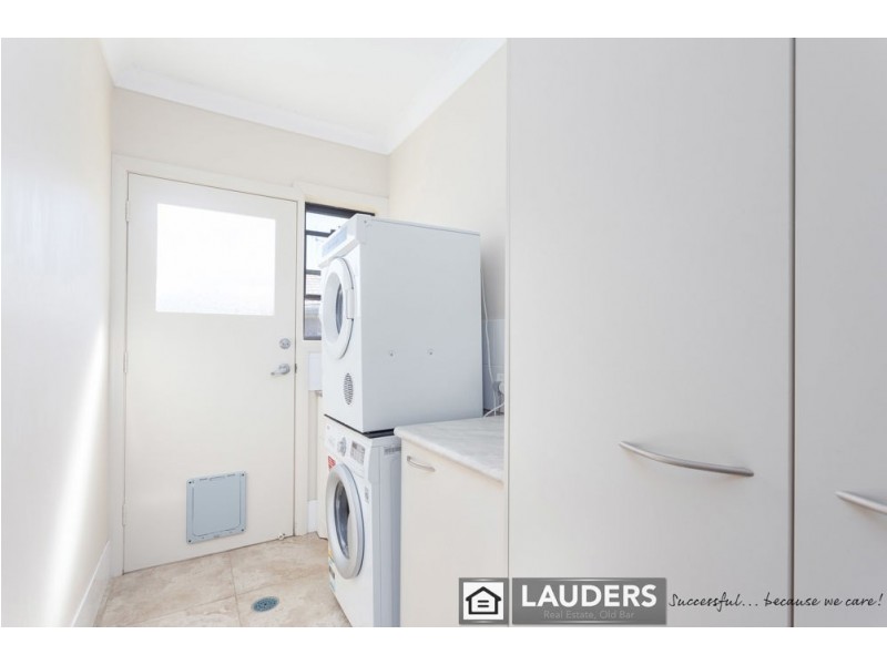 12 Ivy Crescent, Old Bar NSW 2430